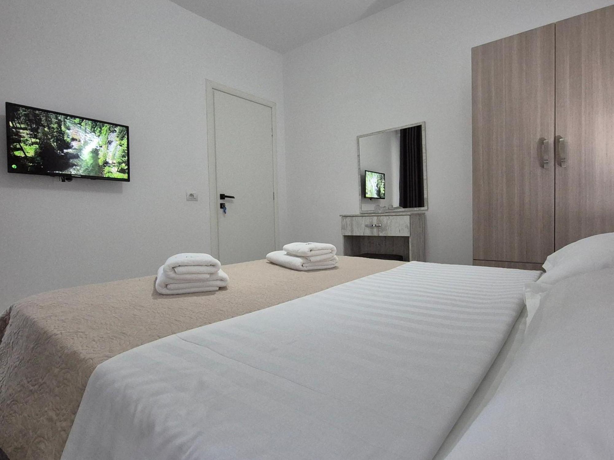 Flore Rooms Saranda Dış mekan fotoğraf
